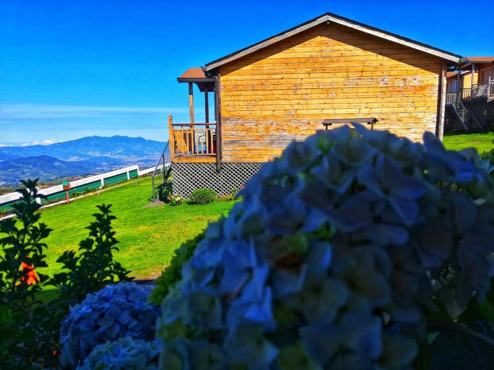 Hotel Cabanas Y Mirador Secret Garden Cr Cartago Exterior photo