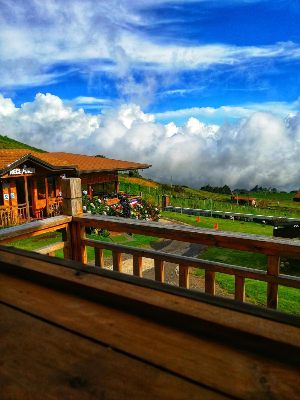 Hotel Cabanas Y Mirador Secret Garden Cr Cartago Exterior photo